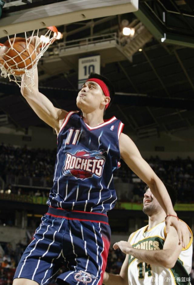 并配以一座 并配以一座