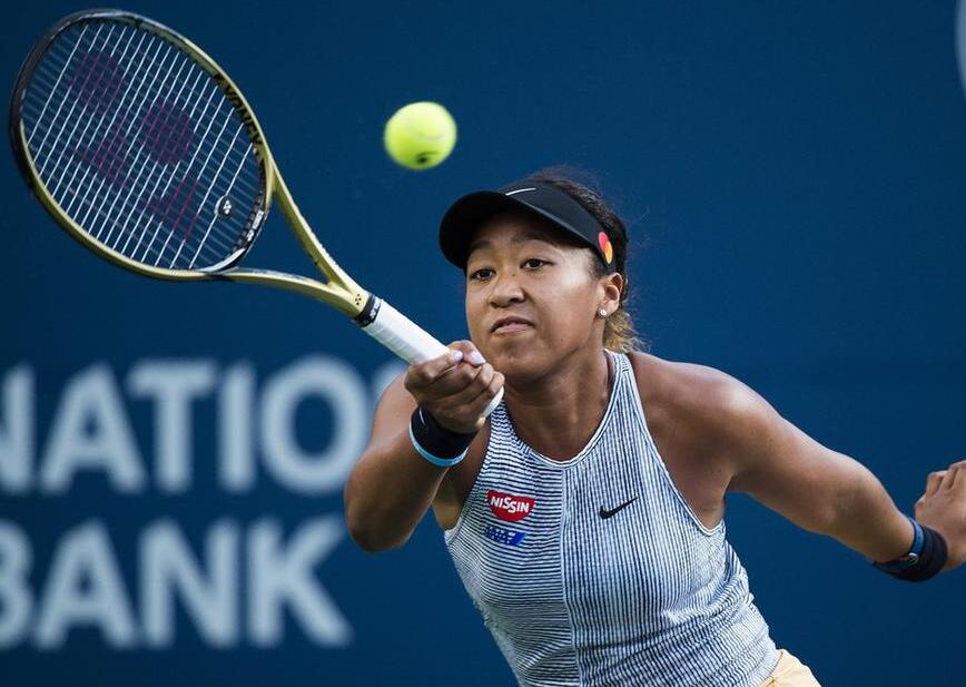 球多次击向 球多次击向