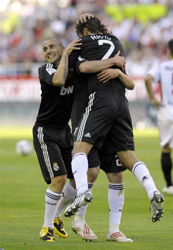 他把自己掏 他把自己掏